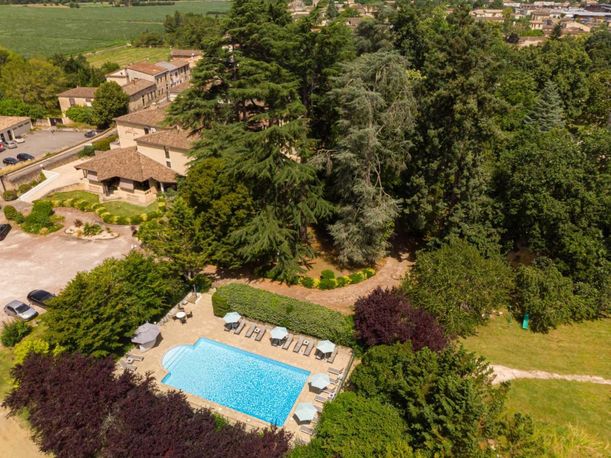 Hotel Restaurant Du Chateau De La Tour Beguey Exterior photo